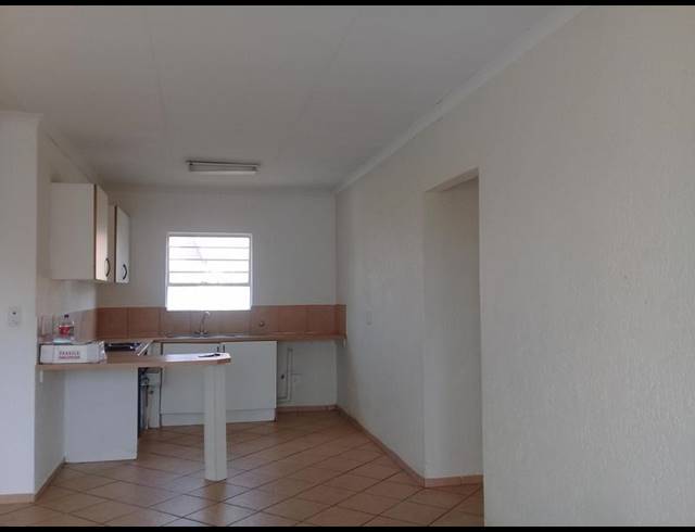2 BEDROOM PROPERTY TO RENT IN GROBLERPARK EXT